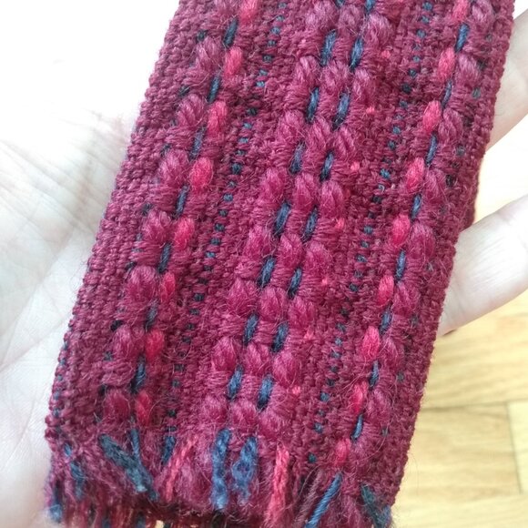 Vintage Handwoven Pure Wool Tie Maria Svatina Made in Canada - Picture 11 of 12